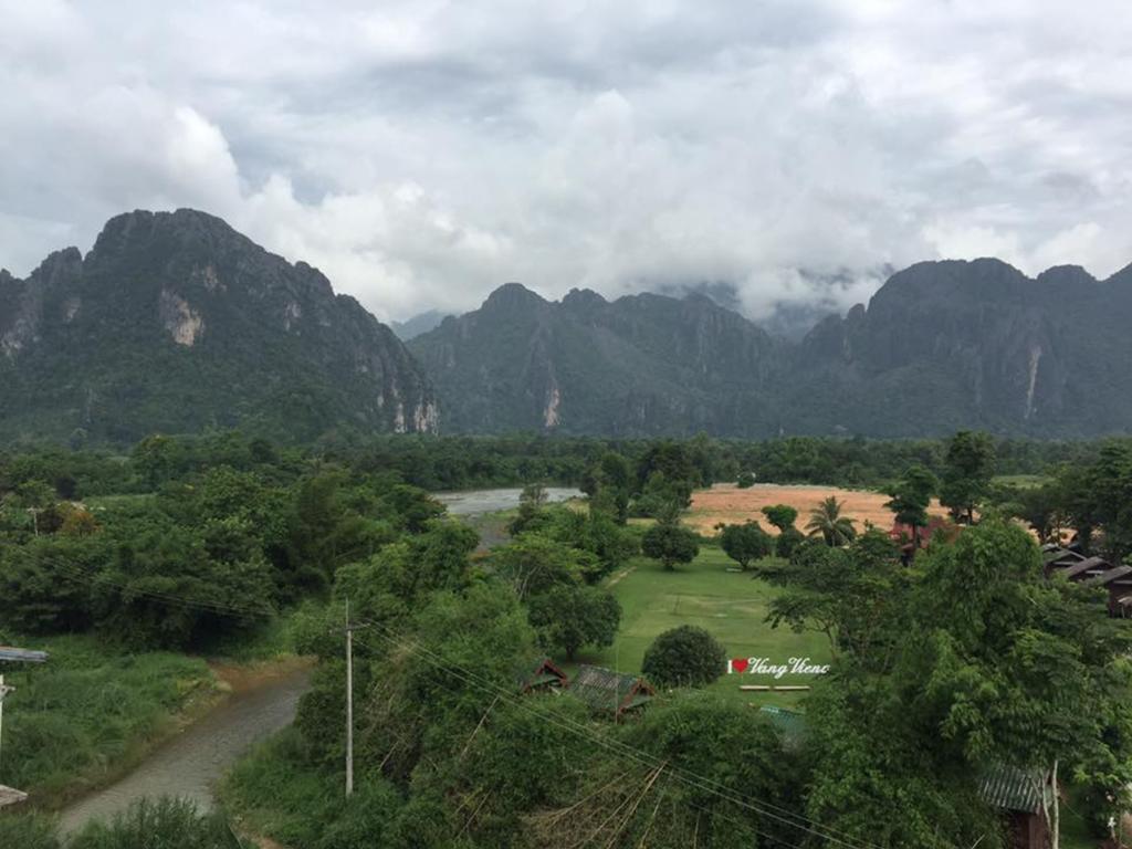 Happy River View Hotel Vang Vieng Exterior foto